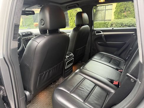 Used 2008 Porsche Cayenne Turbo AWD/4WD image 25