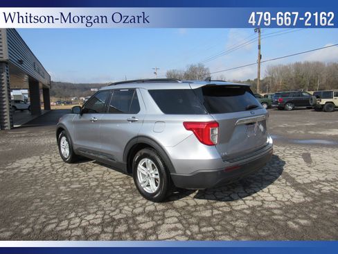 Used 2021 Ford Explorer XLT image 10