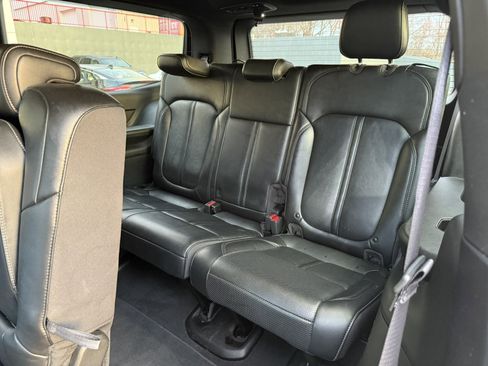 Used 2024 Jeep Wagoneer Series II w/ Flexible Seating Group image 29