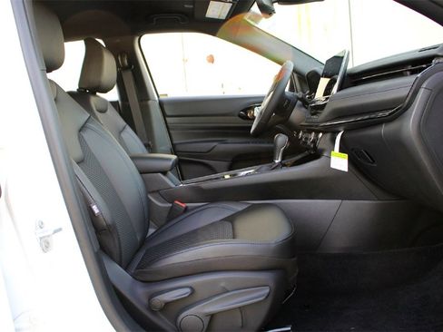 New 2026 Jeep Compass Latitude image 13