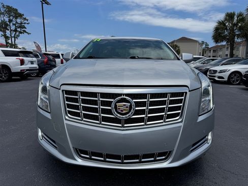 Used 2014 Cadillac XTS Luxury w/ Driver Awareness Package FWD image 3