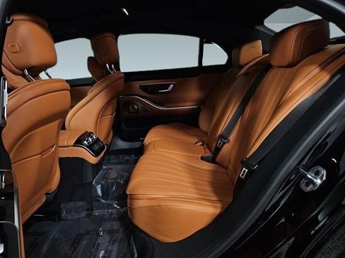Used 2024 Mercedes-Benz S 500 4MATIC image 11