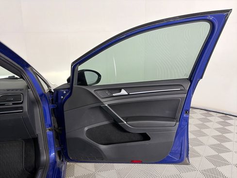 Used 2018 Volkswagen Golf R 4-Door AWD/4WD image 31