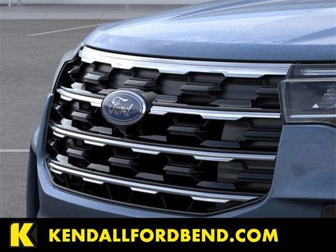 Used 2025 Ford Explorer Active image 17