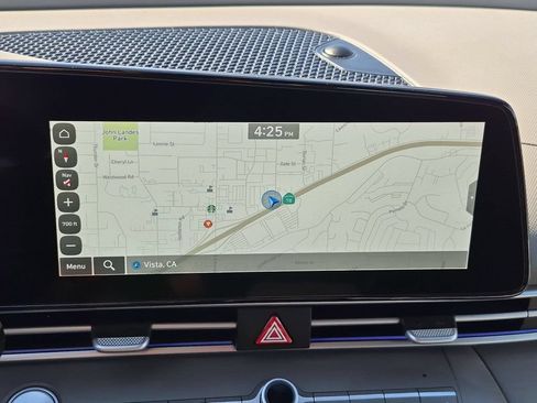 Used 2025 Hyundai Elantra SEL FWD image 17