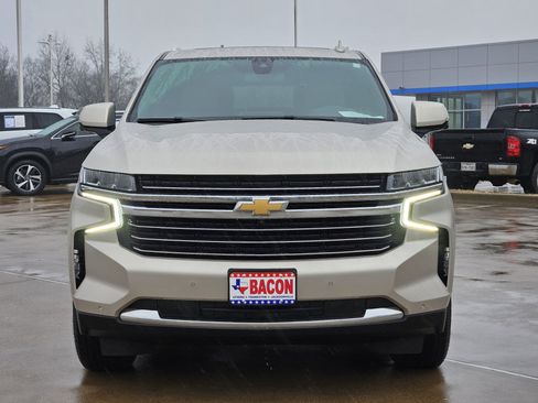 Used 2022 Chevrolet Tahoe LT w/ Luxury Package image 2
