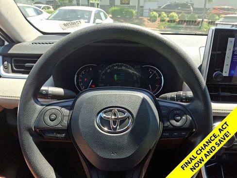 Used 2024 Toyota RAV4 XLE w/ Convenience Package FWD image 23