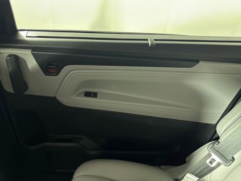 Used 2024 Honda Odyssey Elite image 25