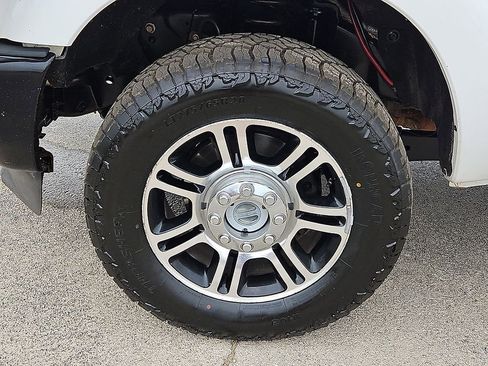 Used 2014 Ford F250 XL w/ Power Equipment Group AWD/4WD image 13