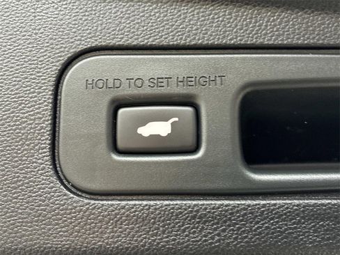 Used 2023 Acura MDX SH-AWD image 16