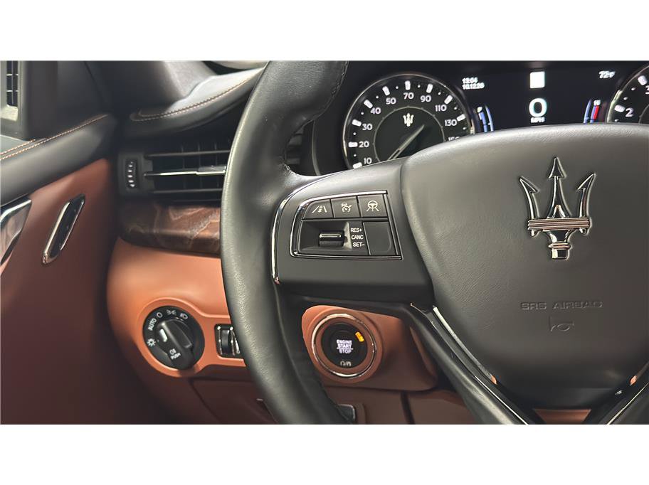 Used 2021 Maserati Quattroporte S RWD image 36