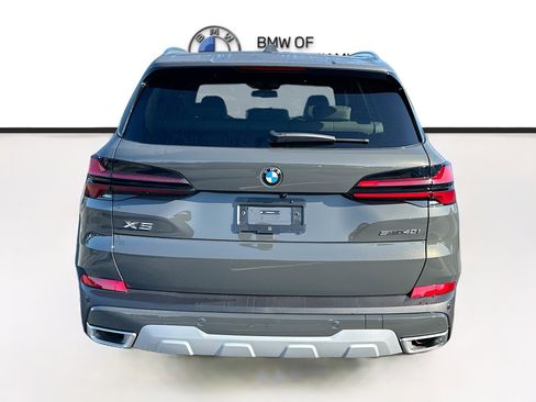 New 2026 BMW X5 sDrive40i w/ Premium Package RWD image 5