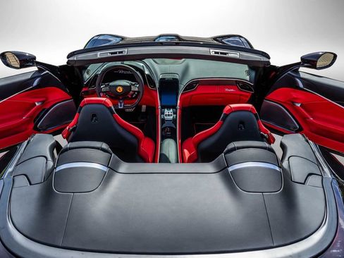 Certified 2024 Ferrari Roma Spider RWD image 22