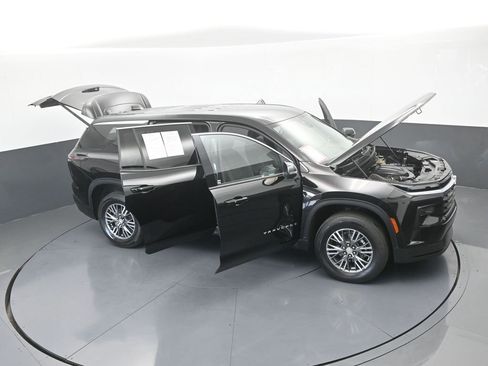 Used 2024 Chevrolet Traverse LS FWD image 78