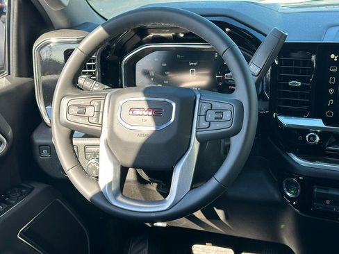 New 2026 GMC Sierra 1500 SLE image 7