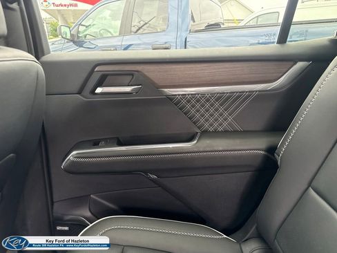 Used 2024 GMC Acadia Denali w/ Super Cruise Package AWD/4WD image 41
