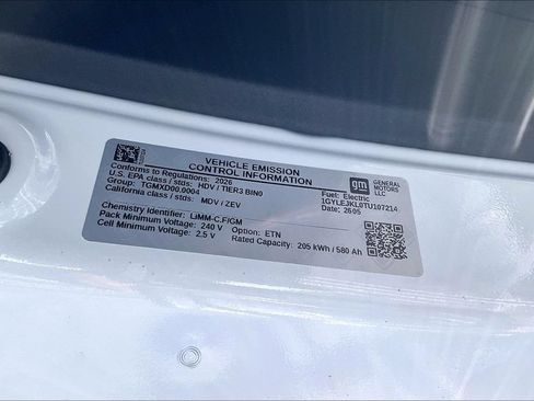 New 2026 Cadillac Escalade IQL Luxury w/ LPO, Floor Liner Package AWD/4WD image 18