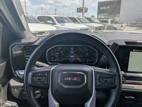 Used 2025 GMC Sierra 1500 SLT RWD image 30