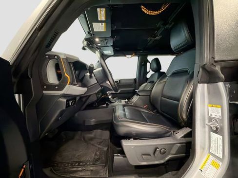 Used 2023 Ford Bronco Badlands image 18