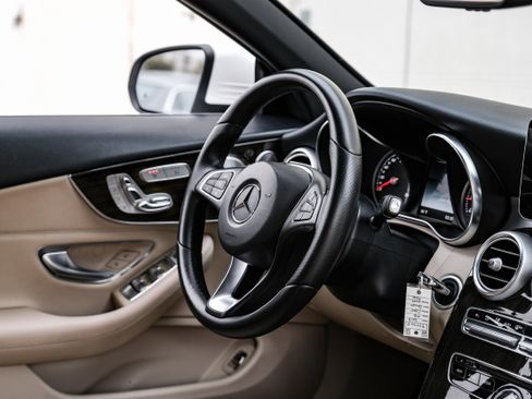 Used 2018 Mercedes-Benz C 300 Cabriolet image 14