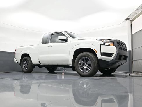 Certified 2025 Nissan Frontier SV AWD/4WD image 20