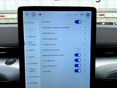 Used 2021 Ford Mustang Mach-E Select image 22