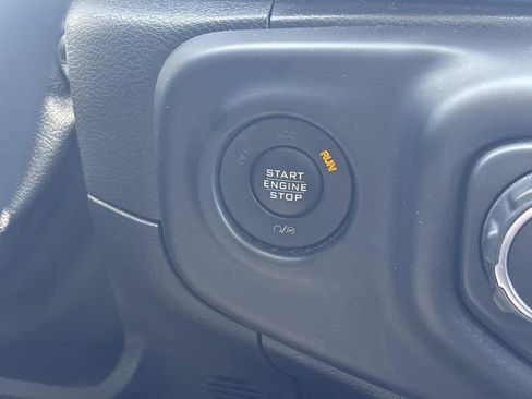 Used 2018 Jeep Wrangler Sport image 20