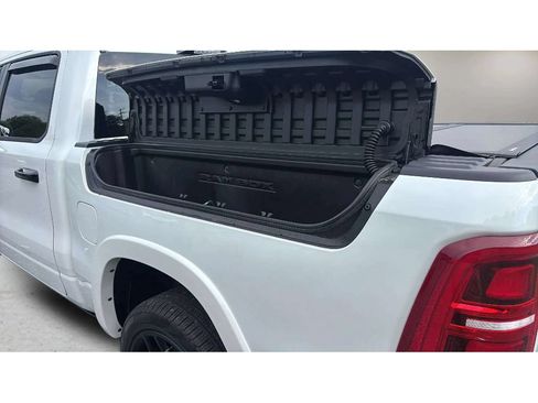 Used 2025 RAM 1500 Limited AWD/4WD image 12