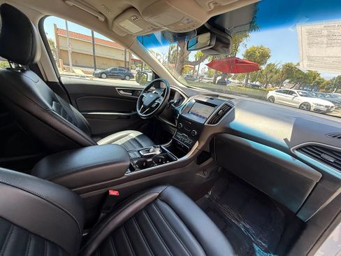 Used 2020 Ford Edge SEL w/ Convenience Package FWD image 24