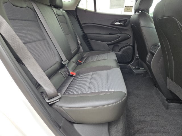 Used 2025 Chevrolet Trax LT w/ Driver Confidence Package FWD image 8