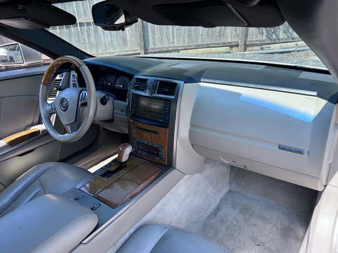 Used 2006 Cadillac XLR Convertible image 11