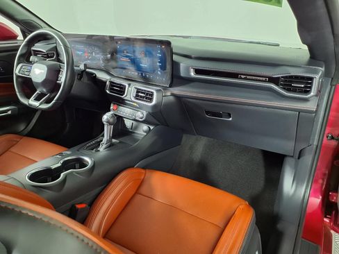 Used 2025 Ford Mustang GT Premium RWD image 7
