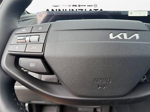 New 2026 Kia Sportage X-Line w/ X-Line Technology Package image 25