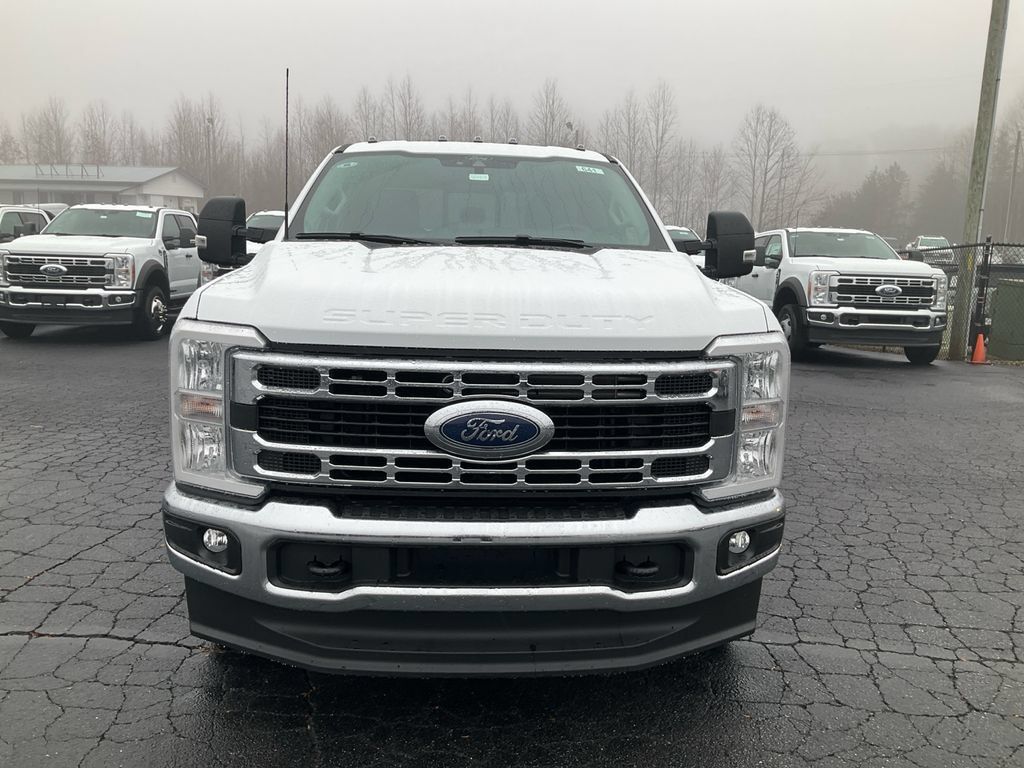 New 2026 Ford F350 XL w/ XL Chrome Package AWD/4WD image 2