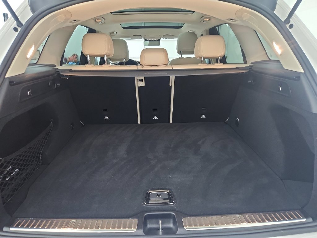 Used 2022 Mercedes-Benz GLC 300 4MATIC image 34