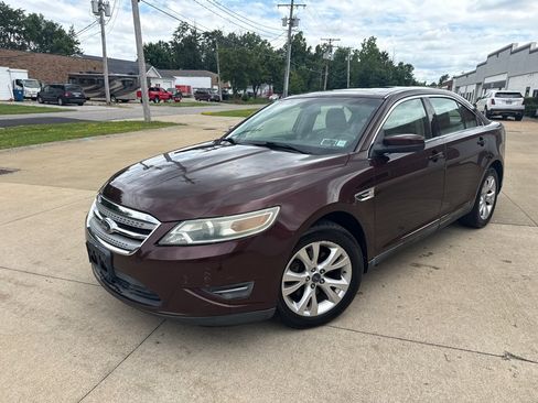 Used 2010 Ford Taurus SEL FWD image 1