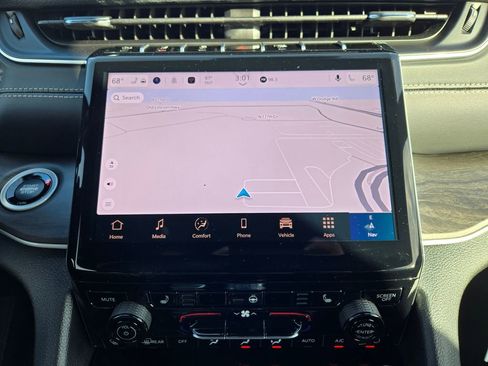 New 2025 Jeep Grand Cherokee Limited image 22