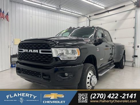 Used 2024 RAM 3500 Big Horn w/ Level 2 Equipment Group image 6