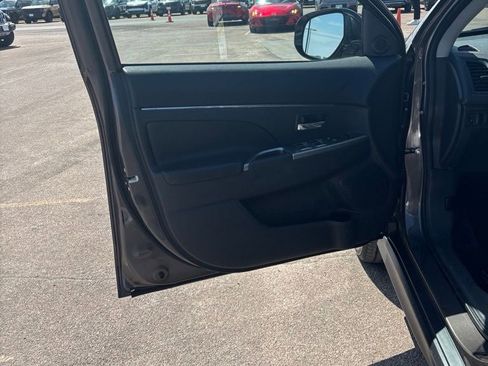 Used 2018 Mitsubishi Outlander Sport SEL AWD/4WD image 10