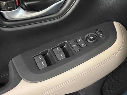 New 2027 Honda HR-V LX image 13