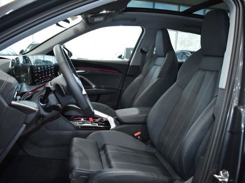 Used 2025 Audi Q5 Premium Plus w/ Premium Plus AWD/4WD image 25