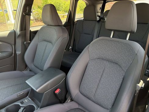 Used 2025 Subaru Forester Premium AWD/4WD image 16
