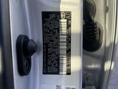 Used 2016 Toyota Corolla LE FWD image 35