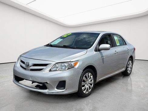Used 2012 Toyota Corolla LE FWD image 3