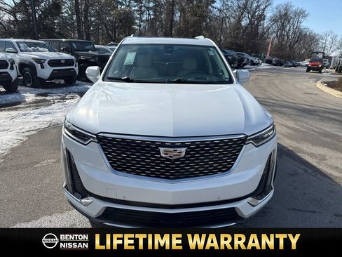 Used 2023 Cadillac XT6 Premium Luxury w/ Technology Package image 10
