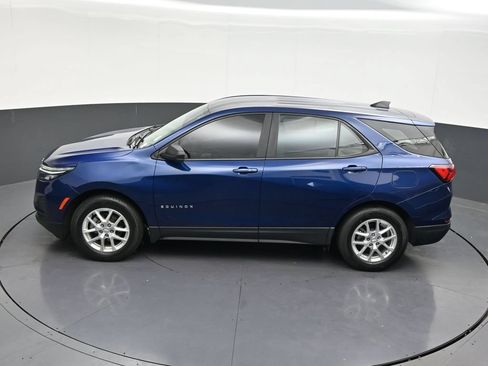 Used 2023 Chevrolet Equinox LS FWD image 16