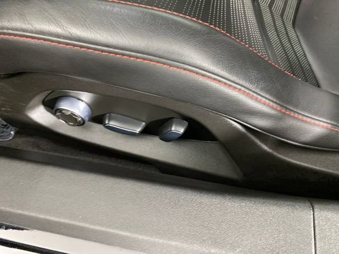 Used 2021 Chevrolet Corvette Stingray Premium Cpe w/ Z51 Performance Package image 9