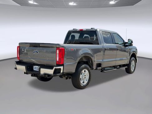 Used 2025 Ford F250 XLT AWD/4WD image 9
