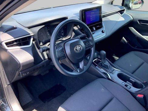 Used 2025 Toyota Corolla LE FWD image 18