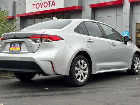 Used 2023 Toyota Corolla LE FWD image 5
